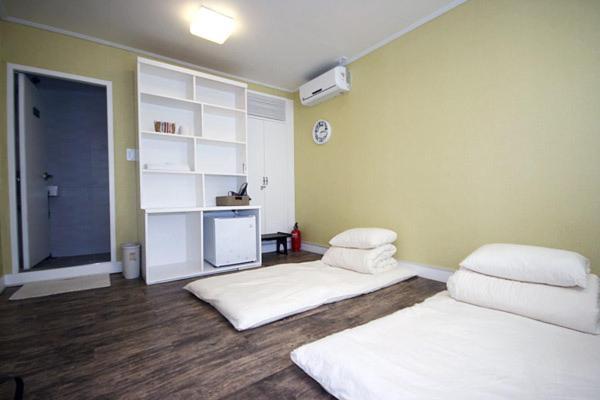Crib 49 - Foreigner Only บ้านพัก โซล