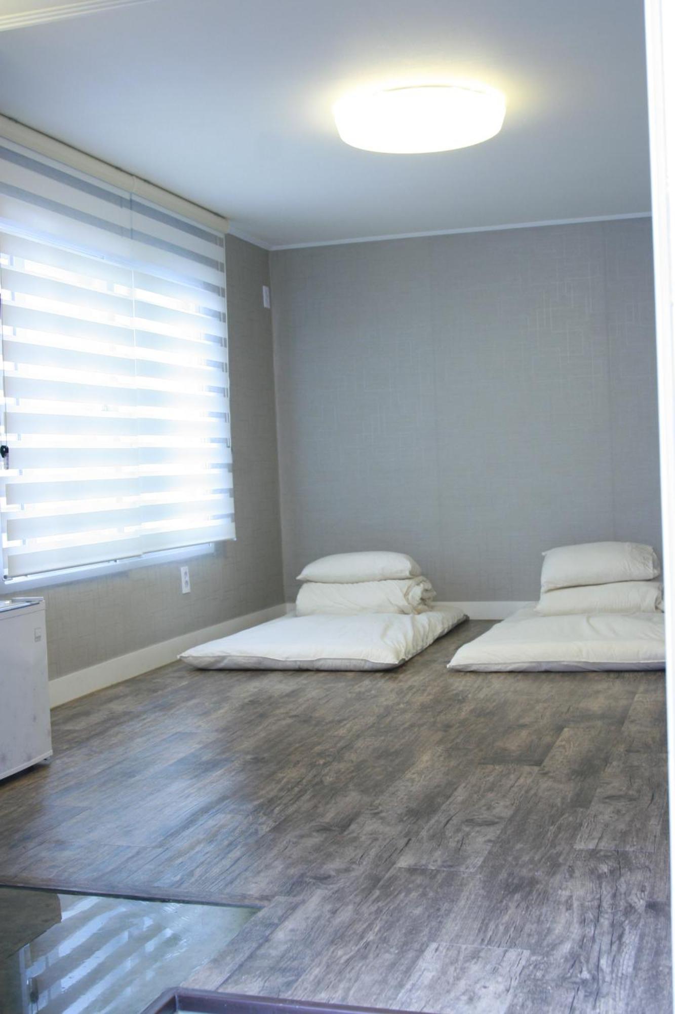 Crib 49 - Foreigner Only บ้านพัก 2*
